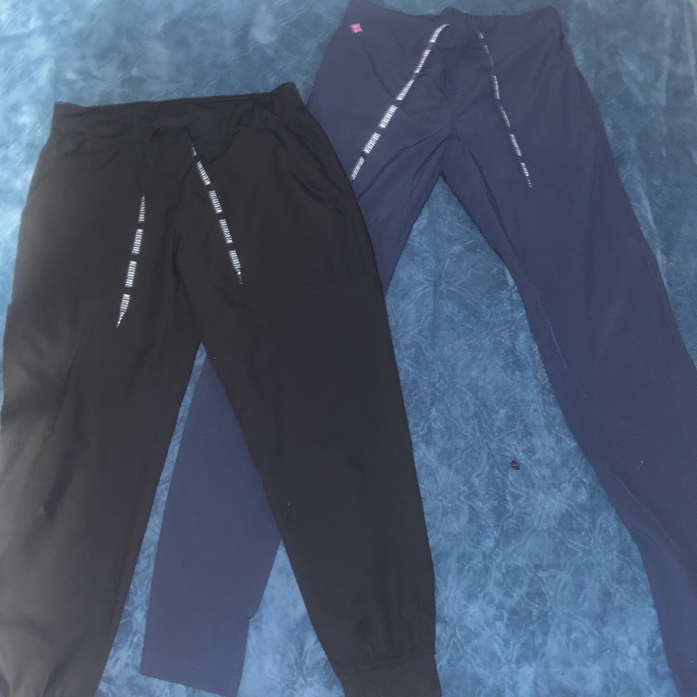 Med Couture Scrub bottoms, size XS